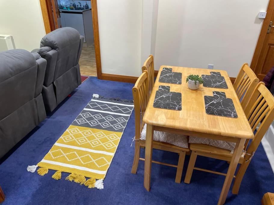 Lovely 3 Bedroom Apartment In Buncrana Bagian luar foto