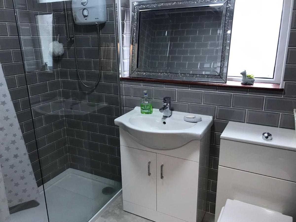 Lovely 3 Bedroom Apartment In Buncrana Bagian luar foto